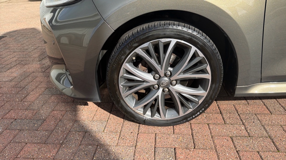 Toyota Yaris 1.5 Hybrid Excel 5dr CVT Hybrid Hatchback - Image 42
