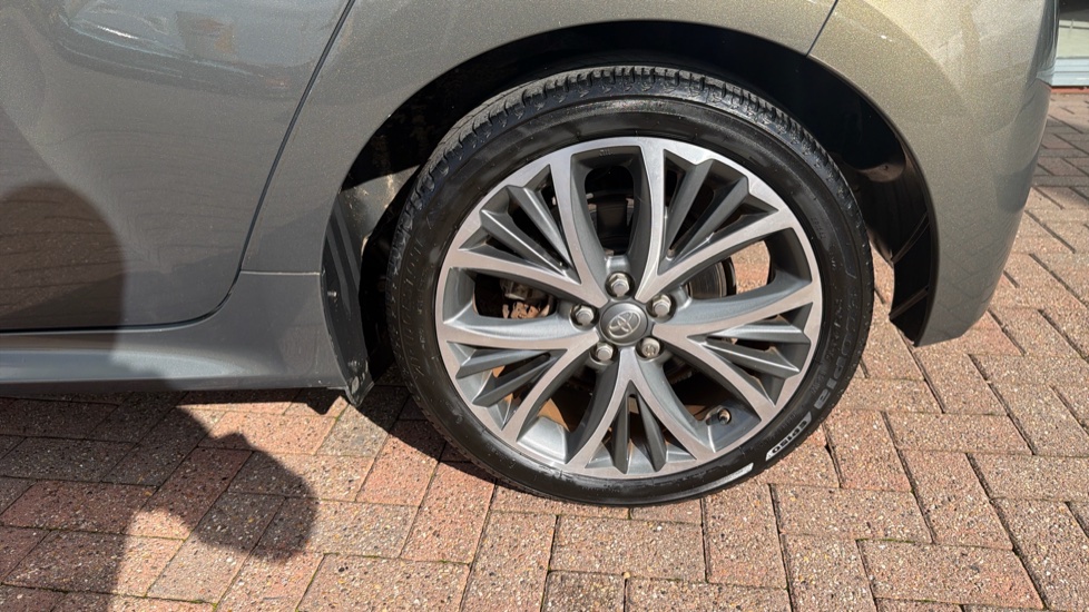 Toyota Yaris 1.5 Hybrid Excel 5dr CVT Hybrid Hatchback - Image 43