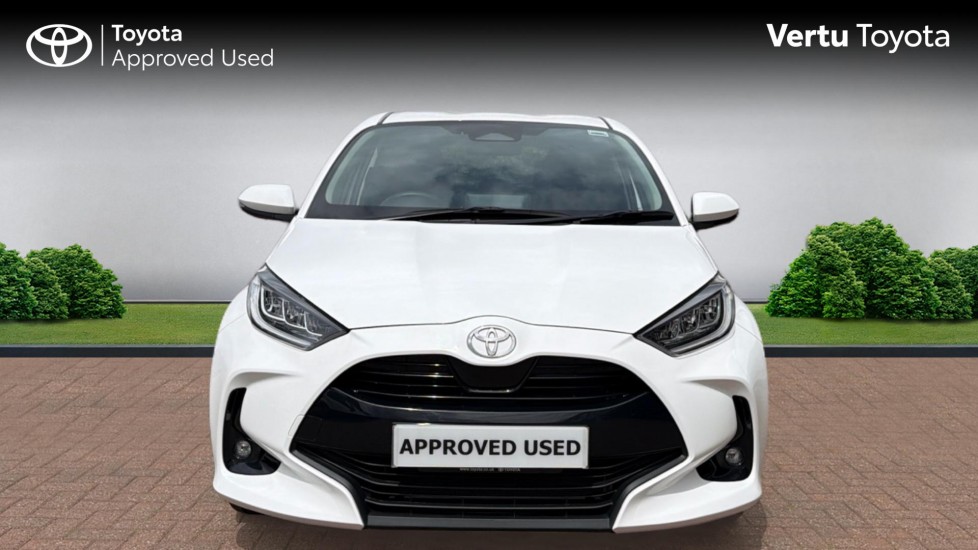 Toyota Yaris 1.5 Hybrid Design 5dr CVT Hybrid Hatchback - Image 22