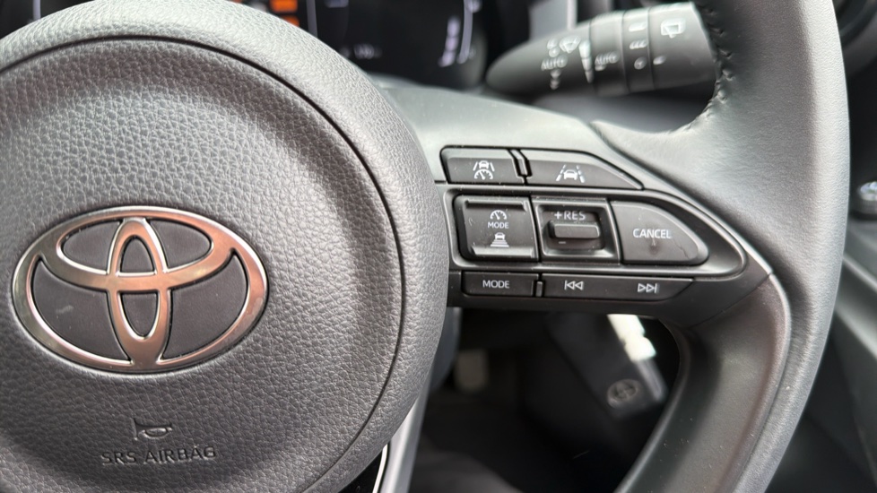Toyota Yaris 1.5 Hybrid Design 5dr CVT Hybrid Hatchback - Image 37