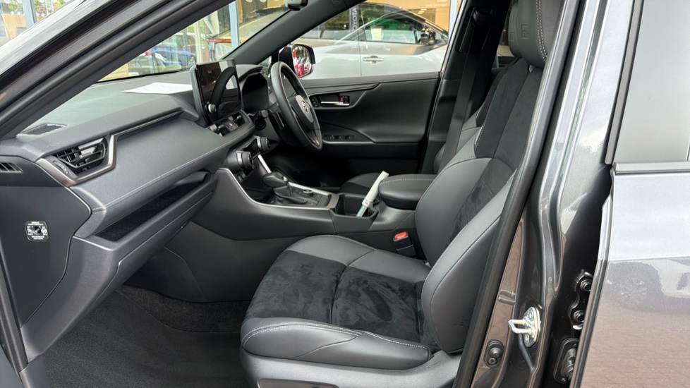 Toyota RAV4 2.5 VVT-i Hybrid GR Sport 5dr CVT Hybrid Estate - Image 5