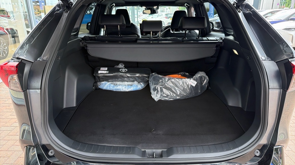 Toyota RAV4 2.5 VVT-i Hybrid GR Sport 5dr CVT Hybrid Estate - Image 13