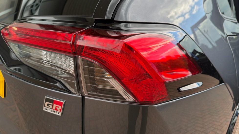 Toyota RAV4 2.5 VVT-i Hybrid GR Sport 5dr CVT Hybrid Estate - Image 21