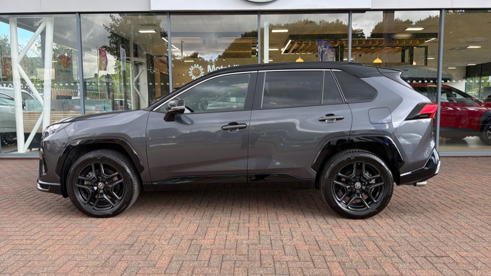 Toyota RAV4 2.5 VVT-i Hybrid GR Sport 5dr CVT Hybrid Estate - Image 24