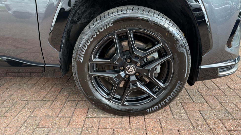 Toyota RAV4 2.5 VVT-i Hybrid GR Sport 5dr CVT Hybrid Estate - Image 42