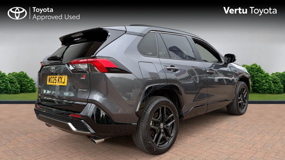 Toyota RAV4 2.5 PHEV GR Sport 5dr CVT Estate - Image 2