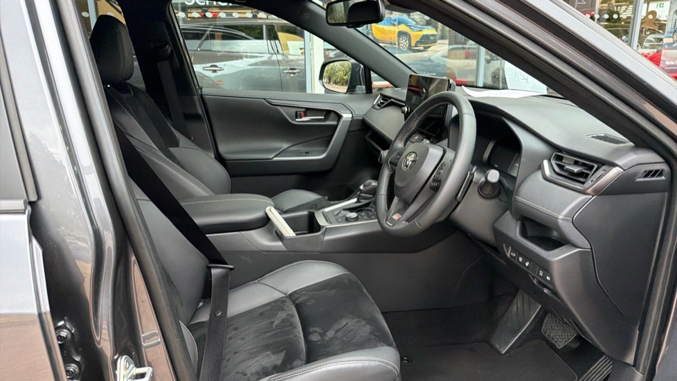 Toyota RAV4 2.5 PHEV GR Sport 5dr CVT Estate - Image 12