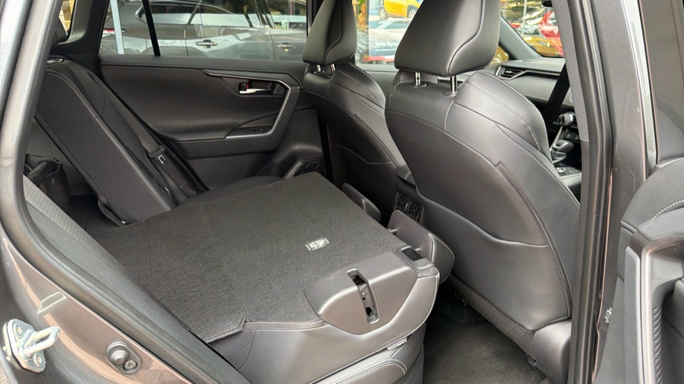 Toyota RAV4 2.5 PHEV GR Sport 5dr CVT Estate - Image 18