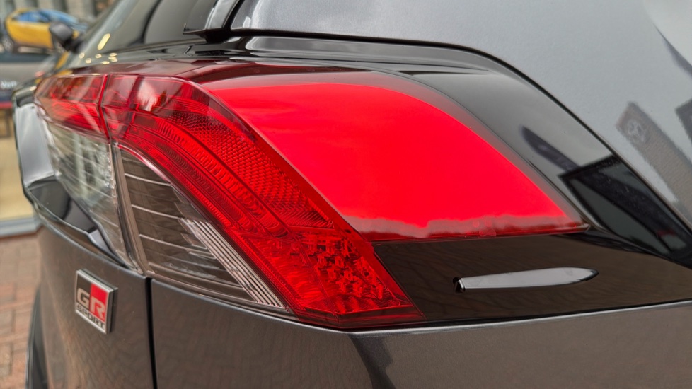 Toyota RAV4 2.5 PHEV GR Sport 5dr CVT Estate - Image 21