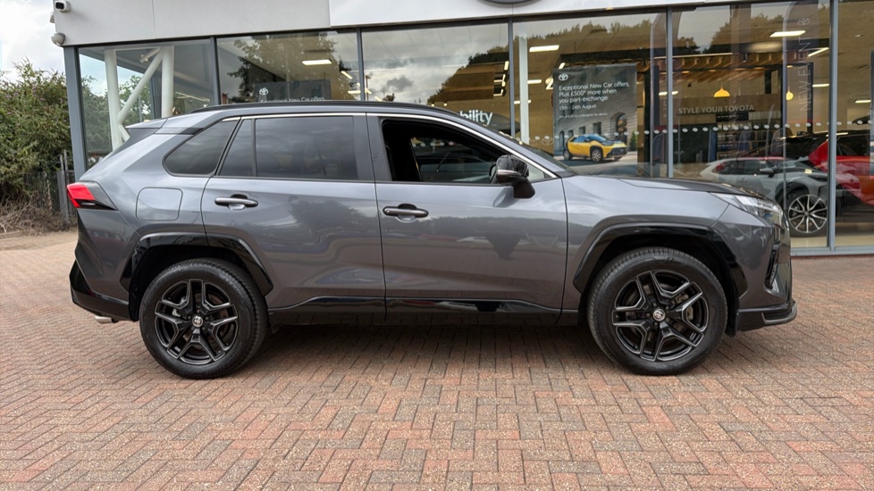 Toyota RAV4 2.5 PHEV GR Sport 5dr CVT Estate - Image 23