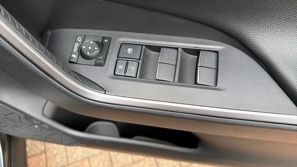 Toyota RAV4 2.5 PHEV GR Sport 5dr CVT Estate - Image 35