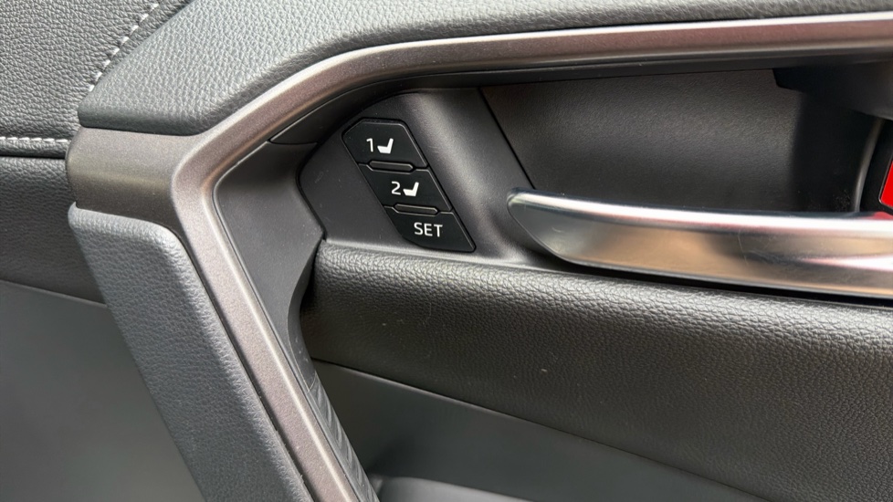 Toyota RAV4 2.5 PHEV GR Sport 5dr CVT Estate - Image 36