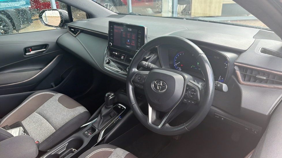 Toyota Corolla 1.8 VVT-i Hybrid Trek 5dr CVT Hybrid Estate - Image 6