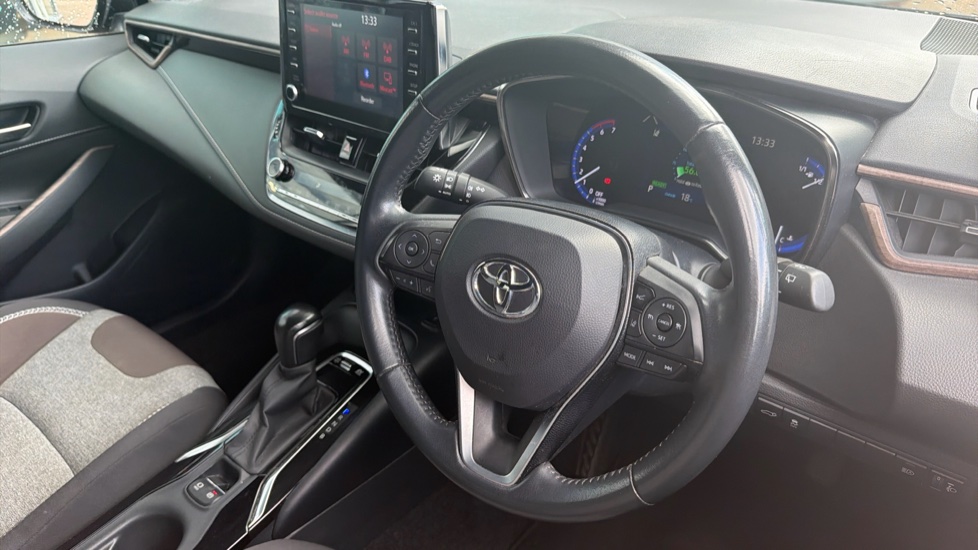 Toyota Corolla 1.8 VVT-i Hybrid Trek 5dr CVT Hybrid Estate - Image 7
