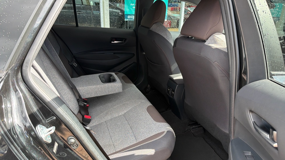 Toyota Corolla 1.8 VVT-i Hybrid Trek 5dr CVT Hybrid Estate - Image 8