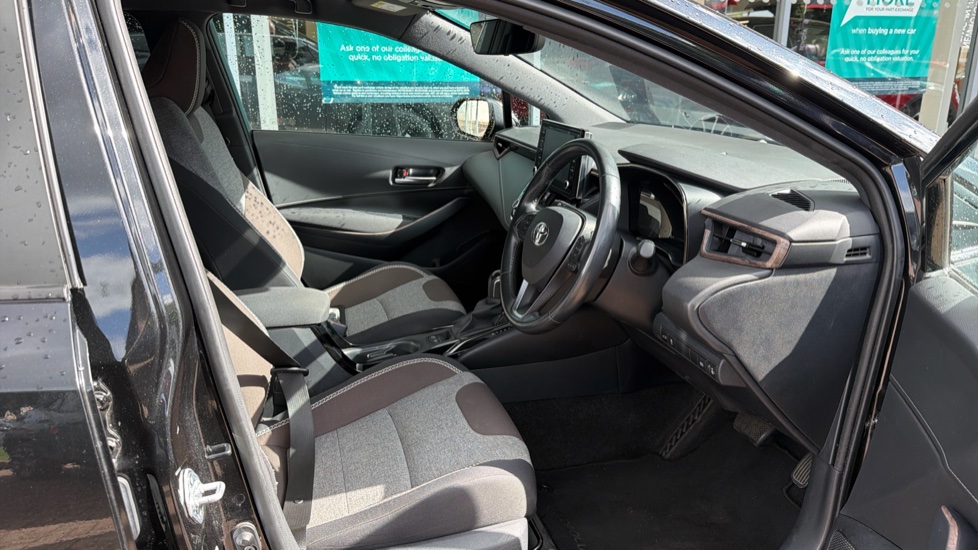 Toyota Corolla 1.8 VVT-i Hybrid Trek 5dr CVT Hybrid Estate - Image 12