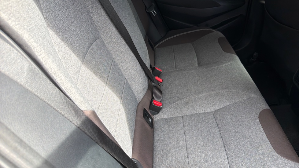 Toyota Corolla 1.8 VVT-i Hybrid Trek 5dr CVT Hybrid Estate - Image 14