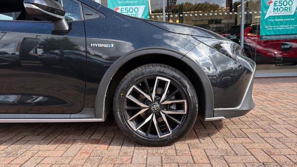 Toyota Corolla 1.8 VVT-i Hybrid Trek 5dr CVT Hybrid Estate - Image 25