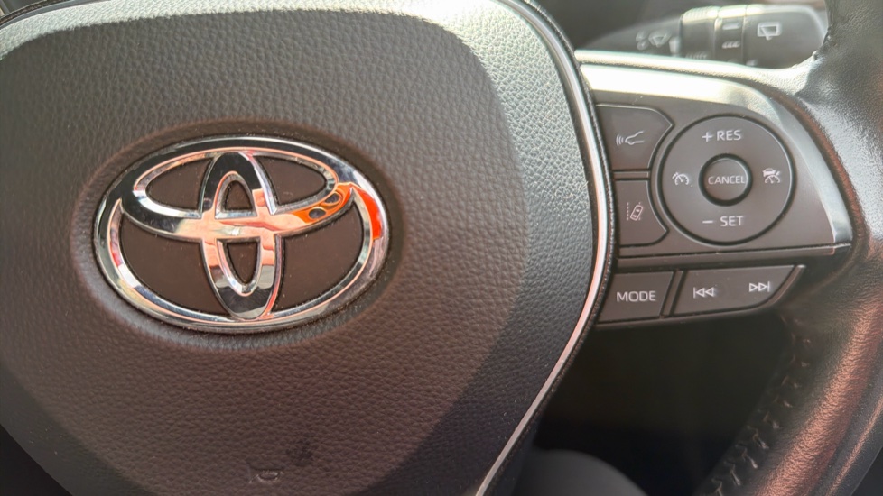 Toyota Corolla 1.8 VVT-i Hybrid Trek 5dr CVT Hybrid Estate - Image 37