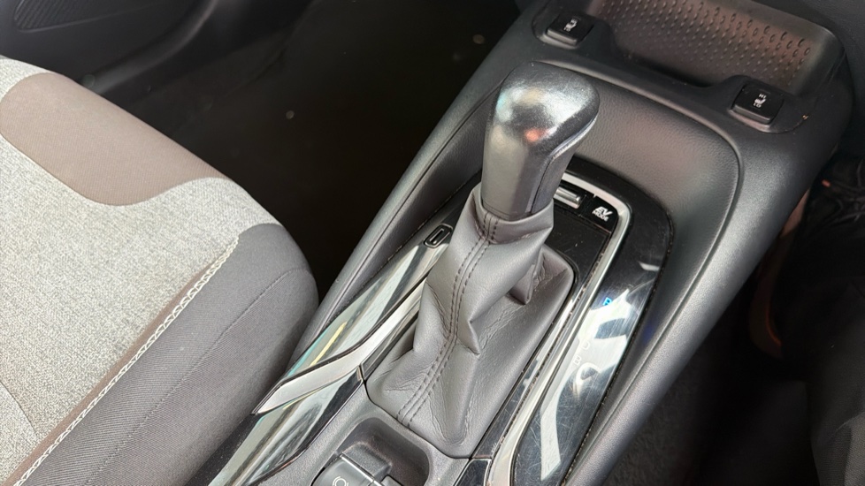 Toyota Corolla 1.8 VVT-i Hybrid Trek 5dr CVT Hybrid Estate - Image 39