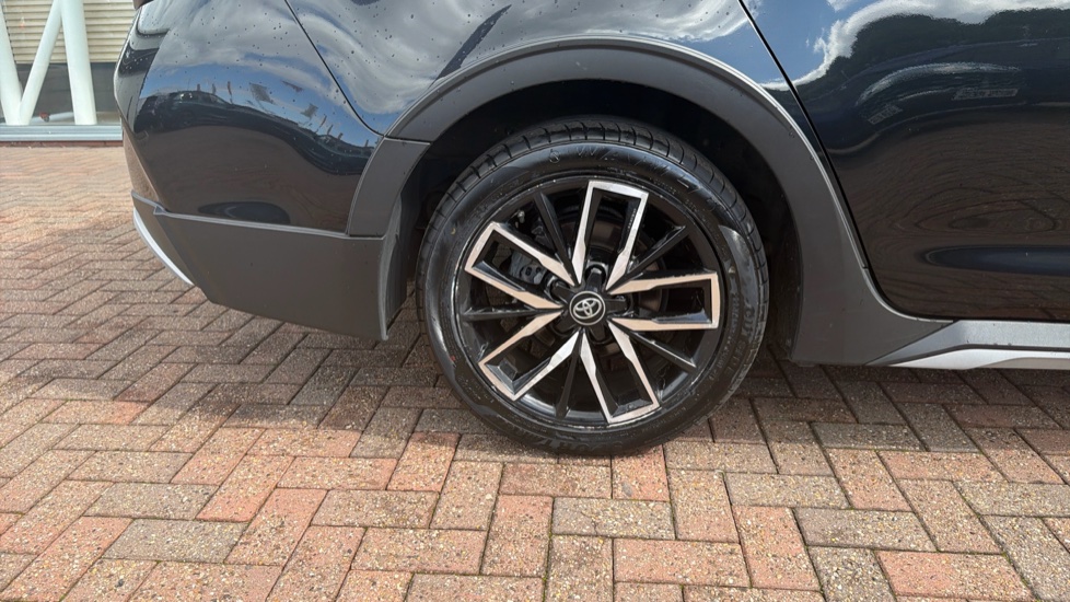 Toyota Corolla 1.8 VVT-i Hybrid Trek 5dr CVT Hybrid Estate - Image 42