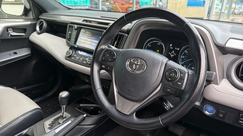 Toyota RAV4 2.5 VVT-i Hybrid Excel TSS 5dr CVT Hybrid Estate - Image 7