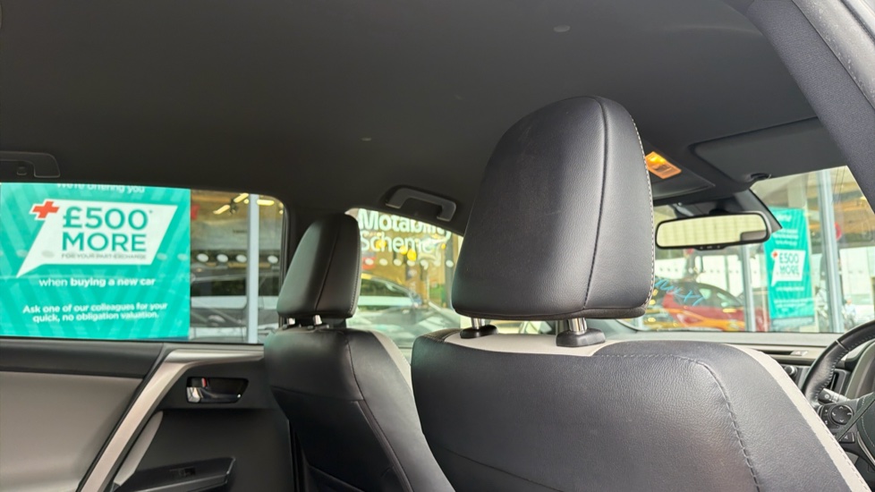 Toyota RAV4 2.5 VVT-i Hybrid Excel TSS 5dr CVT Hybrid Estate - Image 19
