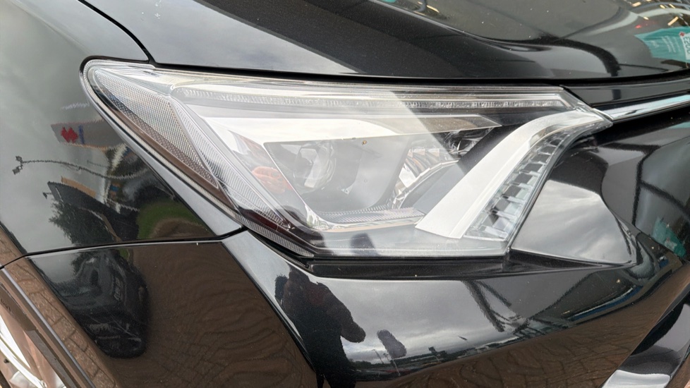 Toyota RAV4 2.5 VVT-i Hybrid Excel TSS 5dr CVT Hybrid Estate - Image 20