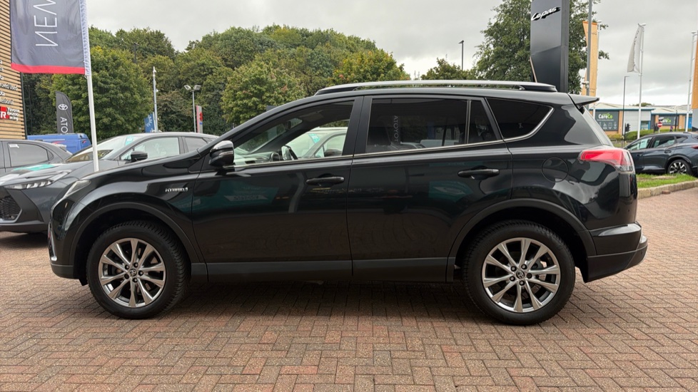 Toyota RAV4 2.5 VVT-i Hybrid Excel TSS 5dr CVT Hybrid Estate - Image 24