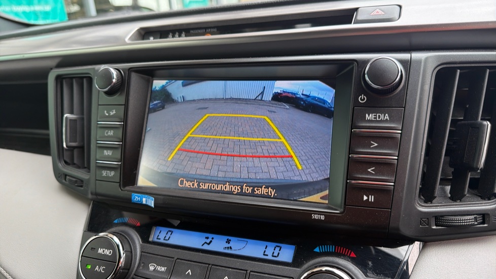Toyota RAV4 2.5 VVT-i Hybrid Excel TSS 5dr CVT Hybrid Estate - Image 33