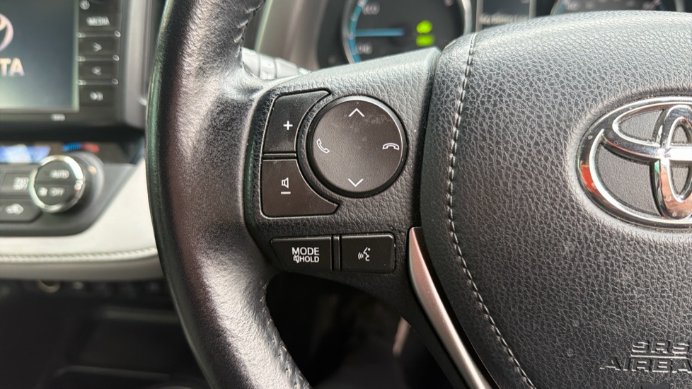 Toyota RAV4 2.5 VVT-i Hybrid Excel TSS 5dr CVT Hybrid Estate - Image 38