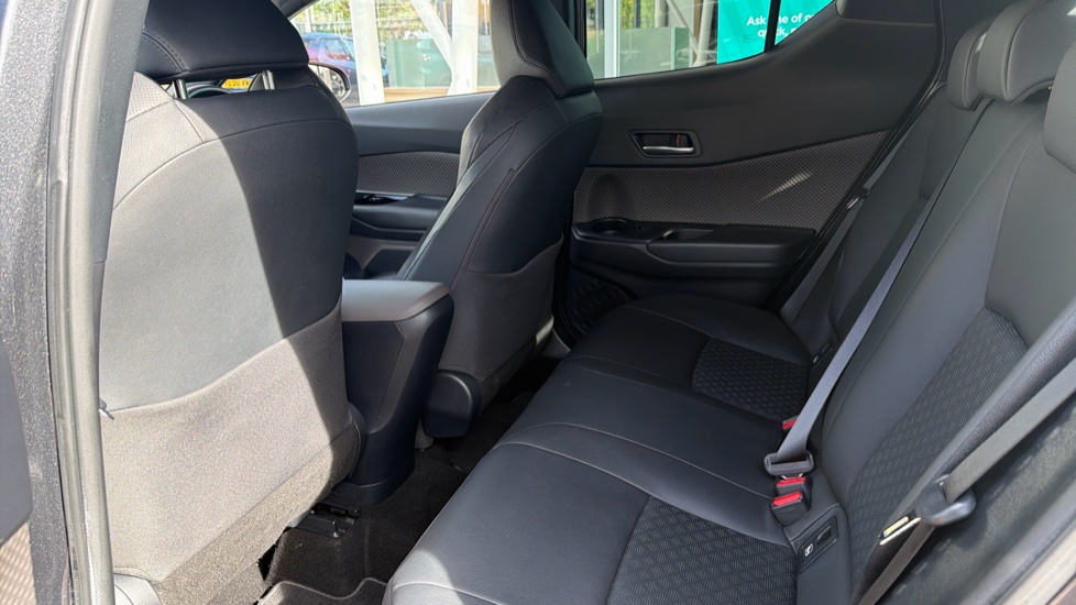 Toyota C-HR 1.8 Hybrid Excel 5dr CVT Hybrid Hatchback - Image 15