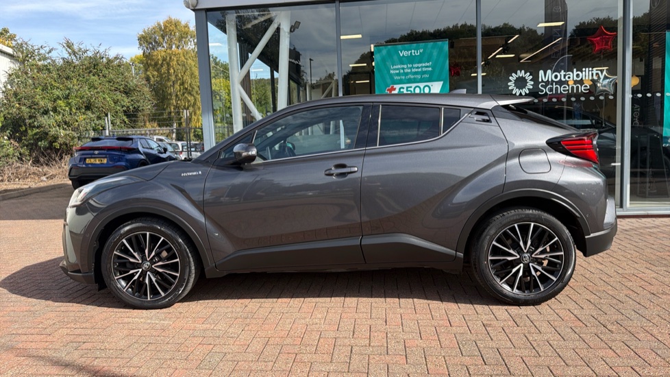 Toyota C-HR 1.8 Hybrid Excel 5dr CVT Hybrid Hatchback - Image 24