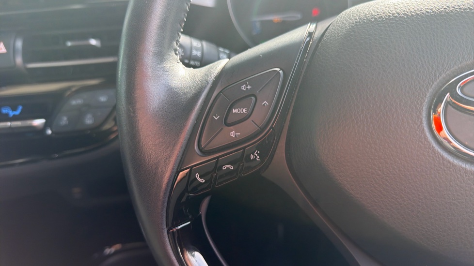 Toyota C-HR 1.8 Hybrid Excel 5dr CVT Hybrid Hatchback - Image 37
