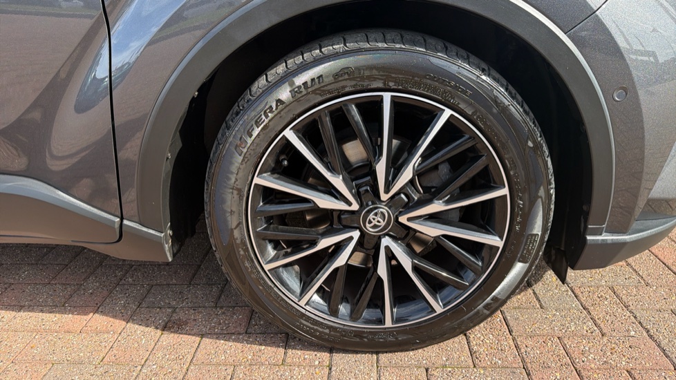 Toyota C-HR 1.8 Hybrid Excel 5dr CVT Hybrid Hatchback - Image 42