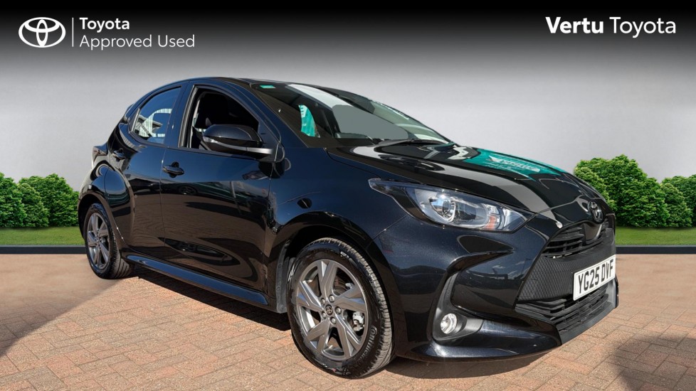 Toyota Yaris 1.5 Hybrid Icon 5dr CVT Hybrid Hatchback - Image 1