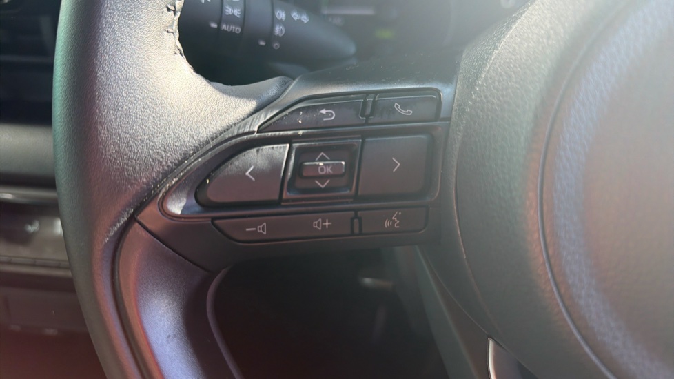 Toyota Yaris 1.5 Hybrid Icon 5dr CVT Hybrid Hatchback - Image 36