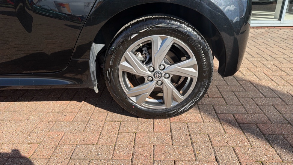 Toyota Yaris 1.5 Hybrid Icon 5dr CVT Hybrid Hatchback - Image 43