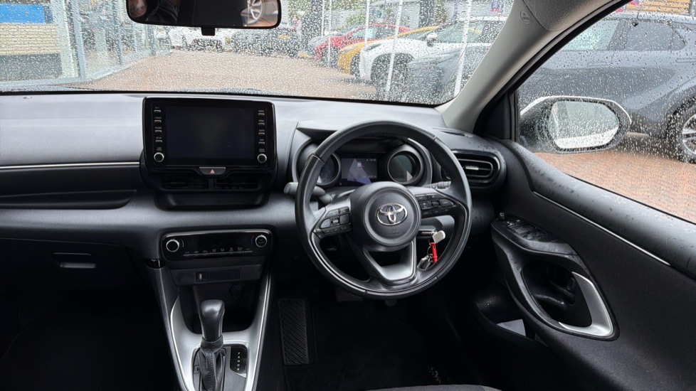 Toyota Yaris 1.5 Hybrid Design 5dr CVT Hybrid Hatchback - Image 7