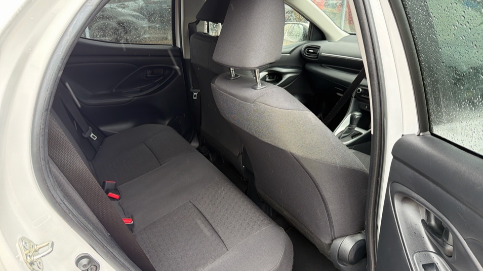 Toyota Yaris 1.5 Hybrid Design 5dr CVT Hybrid Hatchback - Image 8
