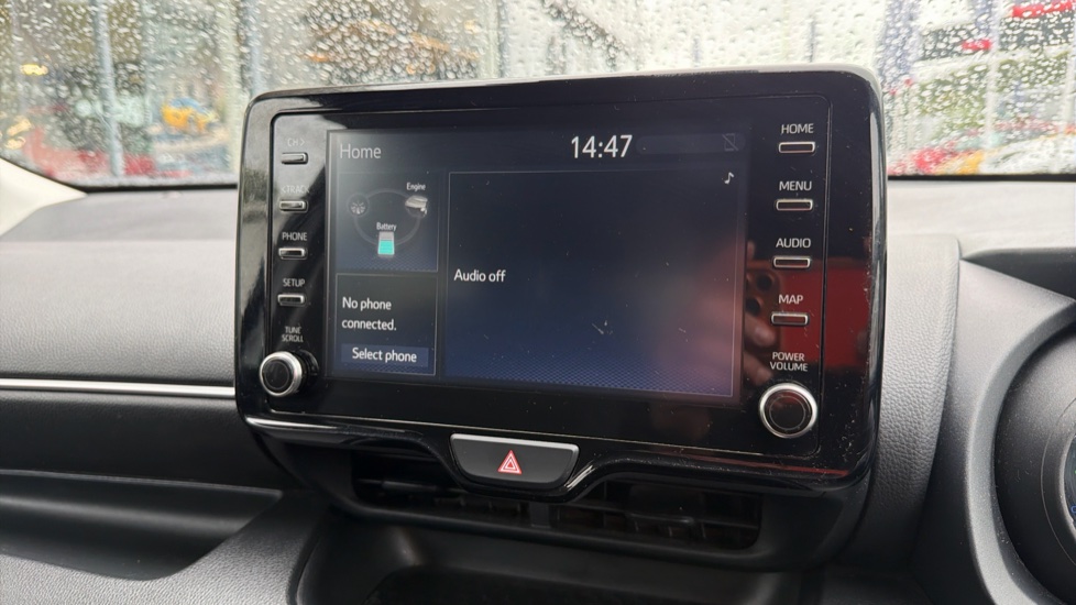 Toyota Yaris 1.5 Hybrid Design 5dr CVT Hybrid Hatchback - Image 9