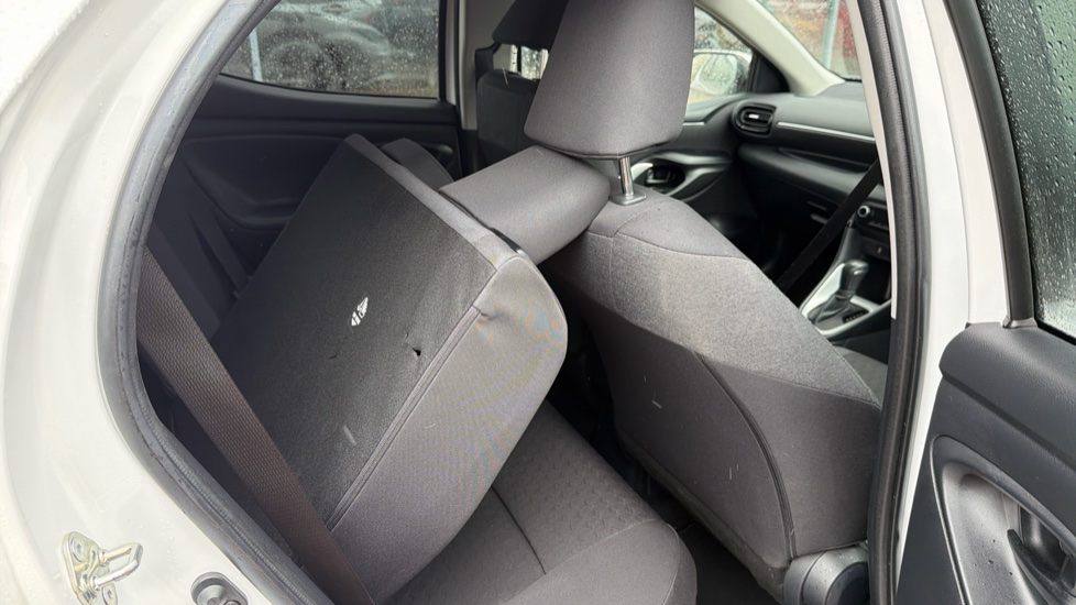 Toyota Yaris 1.5 Hybrid Design 5dr CVT Hybrid Hatchback - Image 18