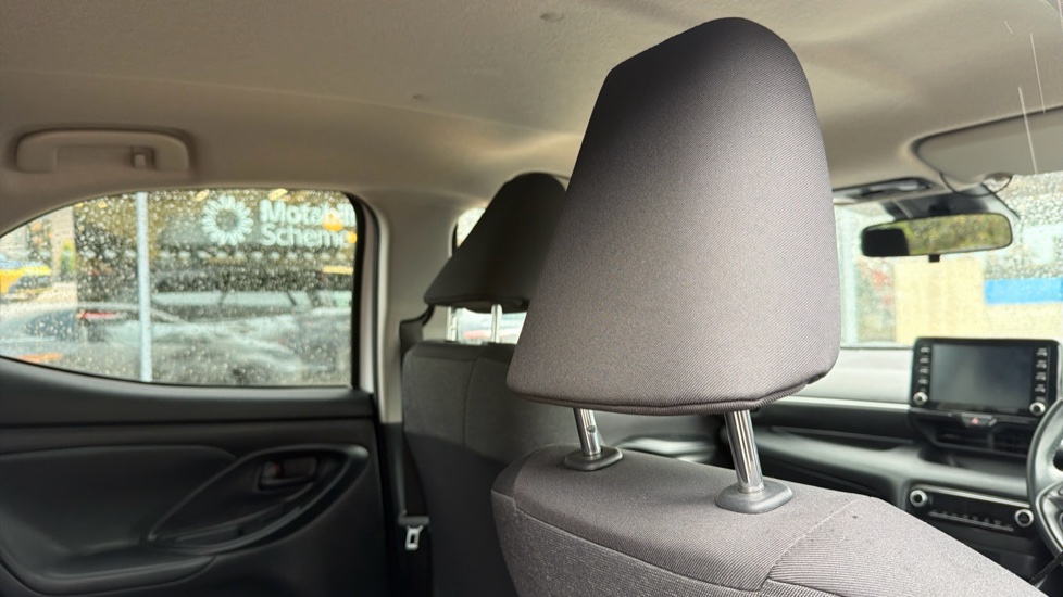 Toyota Yaris 1.5 Hybrid Design 5dr CVT Hybrid Hatchback - Image 19