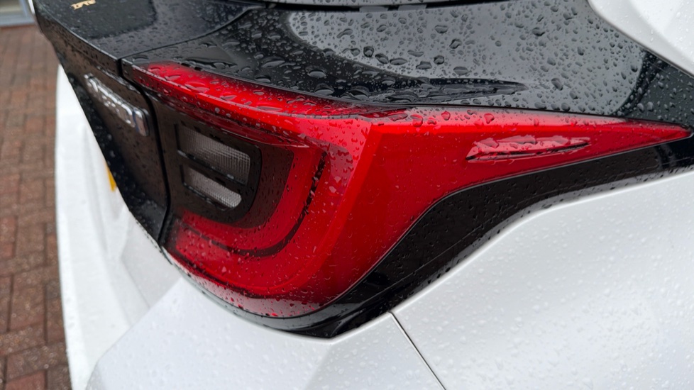 Toyota Yaris 1.5 Hybrid Design 5dr CVT Hybrid Hatchback - Image 21