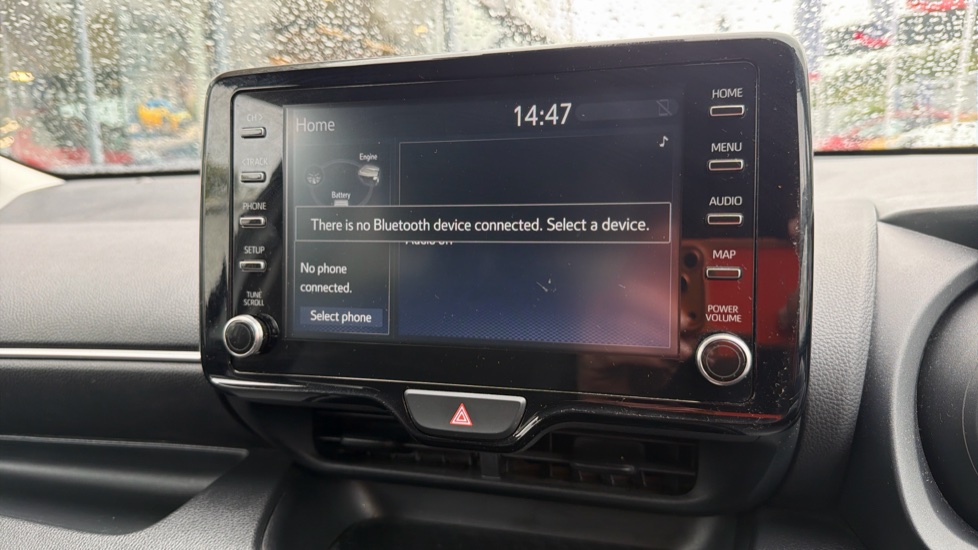 Toyota Yaris 1.5 Hybrid Design 5dr CVT Hybrid Hatchback - Image 29