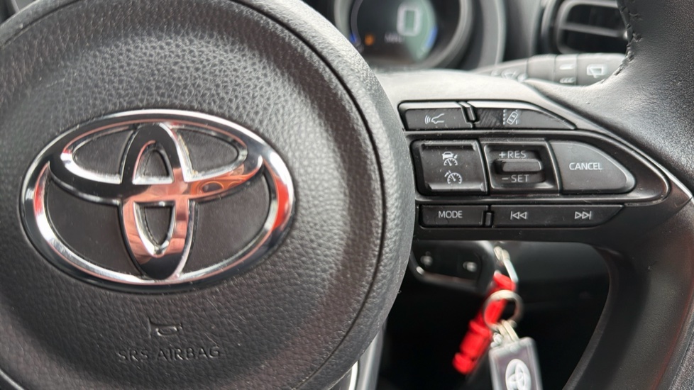 Toyota Yaris 1.5 Hybrid Design 5dr CVT Hybrid Hatchback - Image 37