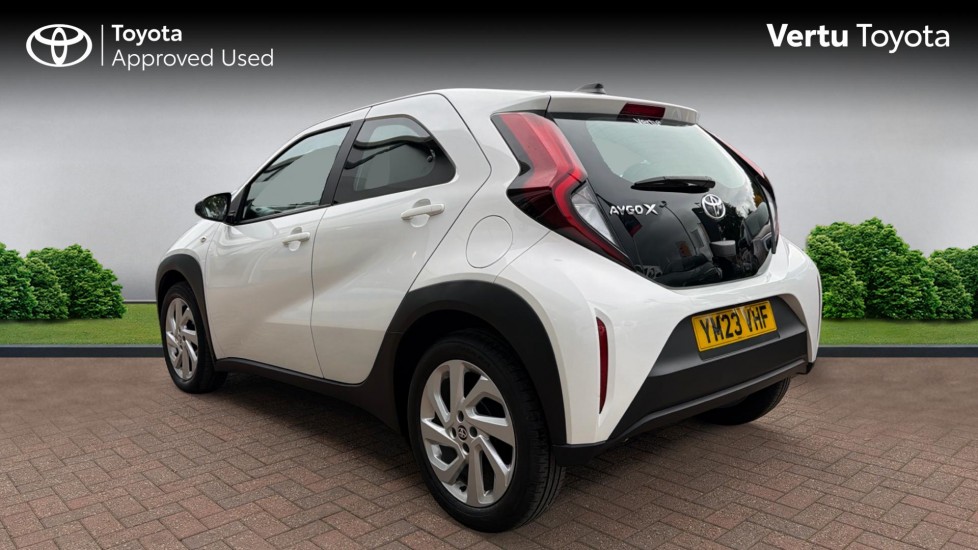 Toyota Aygo X 1.0 VVT-i Pure 5dr Auto Petrol Hatchback - Image 4