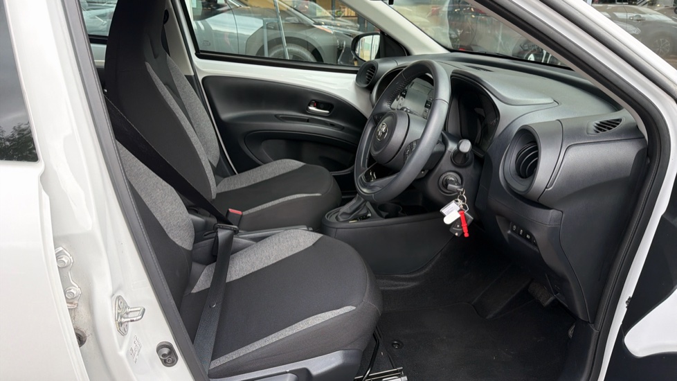 Toyota Aygo X 1.0 VVT-i Pure 5dr Auto Petrol Hatchback - Image 12