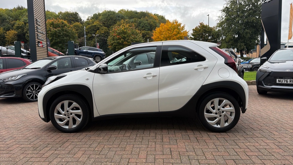 Toyota Aygo X 1.0 VVT-i Pure 5dr Auto Petrol Hatchback - Image 24