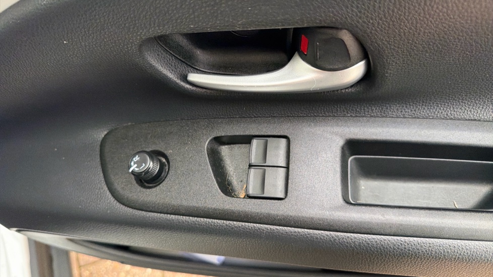 Toyota Aygo X 1.0 VVT-i Pure 5dr Auto Petrol Hatchback - Image 35